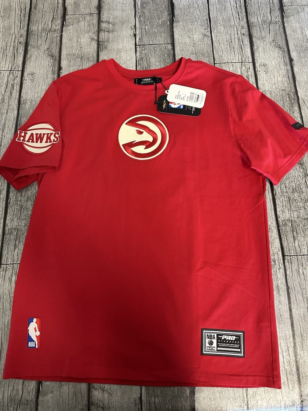 NWT Men’s Pro Standard Atlanta Hawks Tshirt Large Red SS Tee